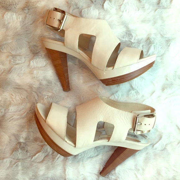 MICHAEL Michael Kors Shoes - ❗️Final Price ❗️Michael Kors Carla Platform Sandal